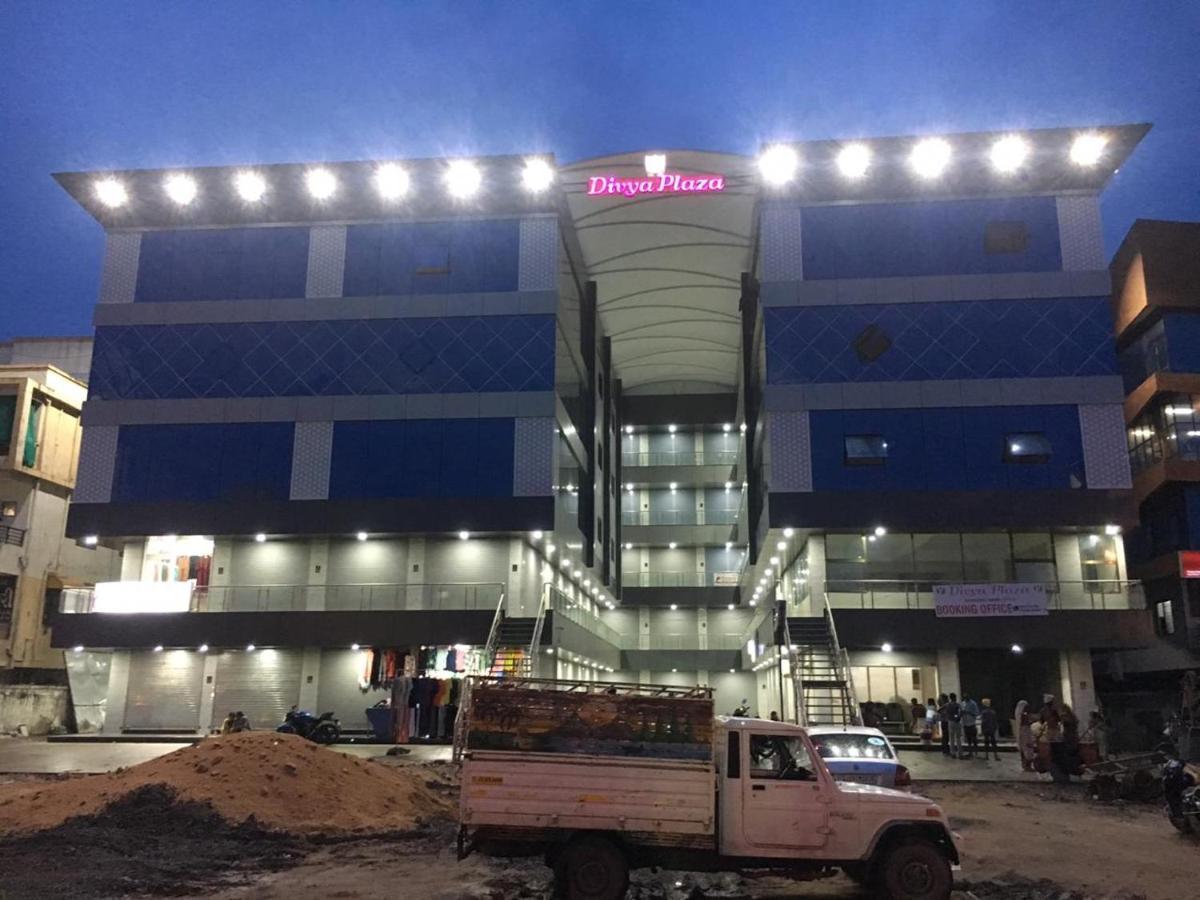 Hotel Dreamland Vadodara Exterior foto